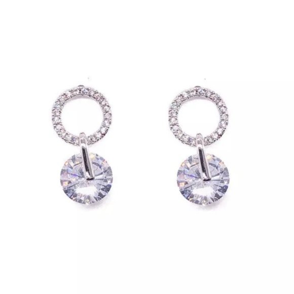 *18K White Gold Solitaire Diamond Circle Earrigs - Picture 11 of 11